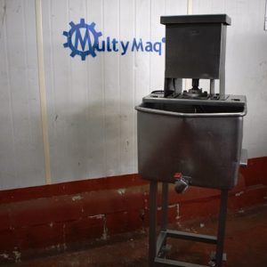 DEPOSITO CON REMOVEDOR MARCA MULTYMAQ CAPACIDAD APROX. 120L  REF 1596 - Imagen 5
