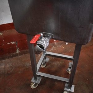 DEPOSITO CON REMOVEDOR MARCA MULTYMAQ CAPACIDAD APROX. 120L  REF 1596 - Imagen 7