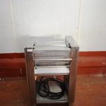 DESVELADORA MARCA WEBER MOD. ASE 453. EN ACERO INOXIDABLE. CON REGULADOR DE GROSOR DE CORTE. MAQUINARIA DE OCASIÓN PARA INDUSTRIA CÁRNICA.