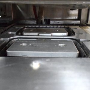 TERMOSELLADORA AUTOMÁTICA ILPRA. ACERO INOXIDABLE. SOLO SELLADO Y MAP. ALINEADOR DE BANDEJAS. MAQUINA DE OCASIÓN PARA INDUSTRIA ALIMENTARIA.