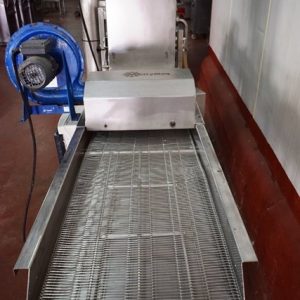 LÍNEA COMPUESTA POR ENCOLADORA Y EMPANADORA. CONSTRUIDAS EN ACERO INOXIDABLE . MAQUINA DE OCASION PARA LA INDUSTRIA ALIMENTARIA