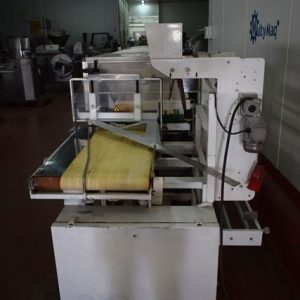 ENVOLVEDORA ANGULAR Y RETRACTIL; REF: 2198. AJUSTE DE ENVOLTURA Y TIEMPO DE SELLADO. MAQUINARIA DE OCASION PARA LA INDUSTRIA ALIMENTARIA.