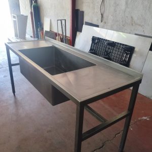 MESA CON FREGADOR 1985X700X980 REF: 2707